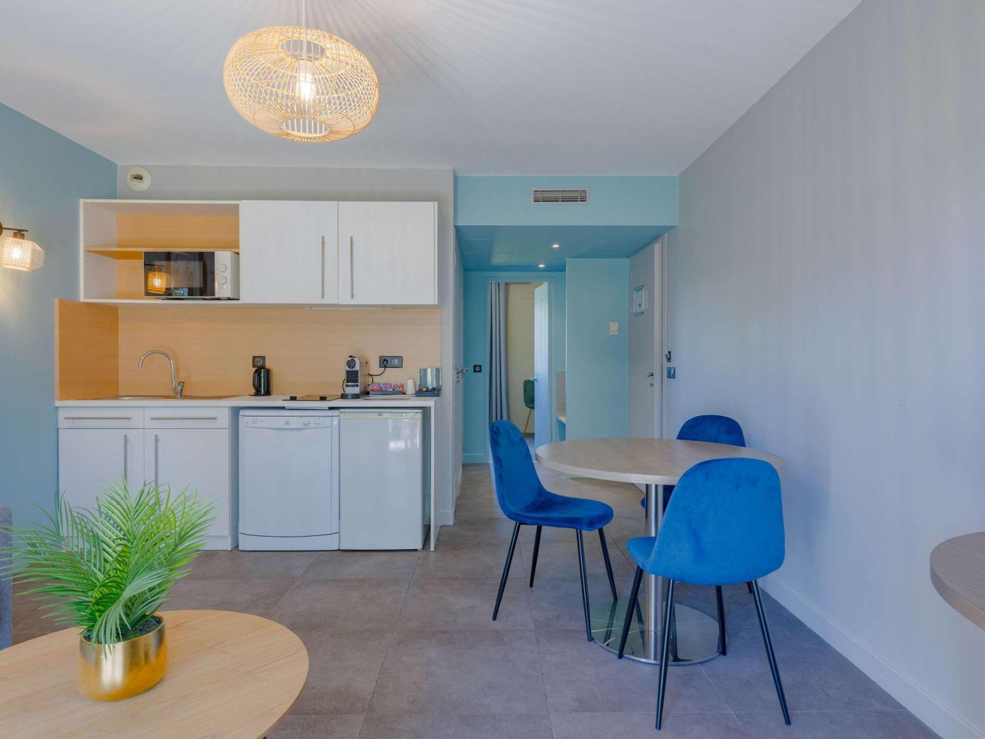 Mercure Lyon Est Villefontaine Bagian luar foto
