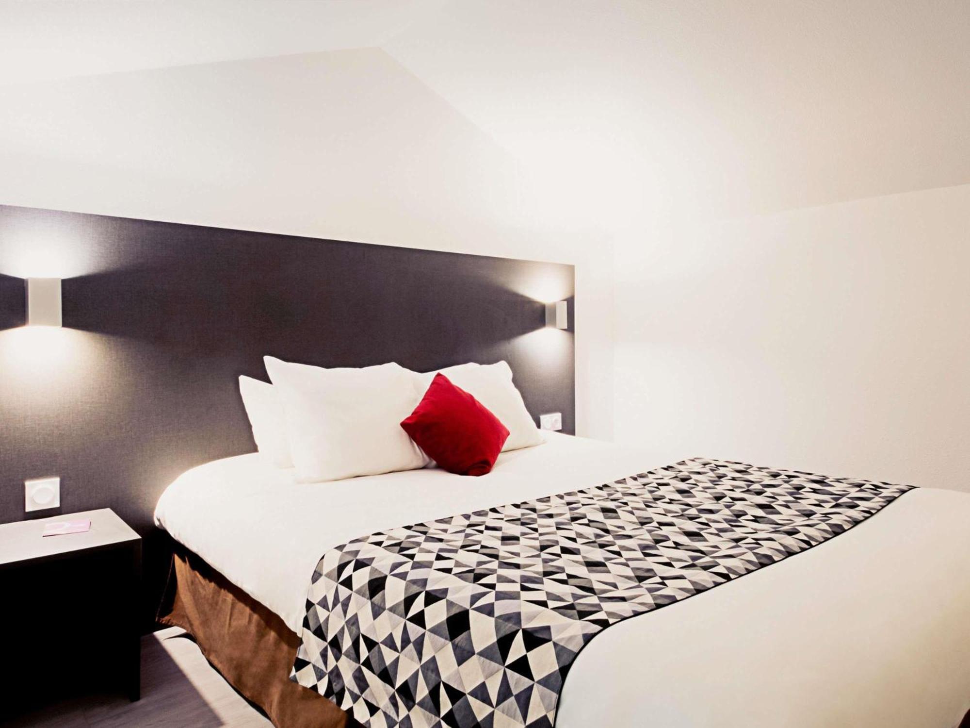 Mercure Lyon Est Villefontaine Bagian luar foto